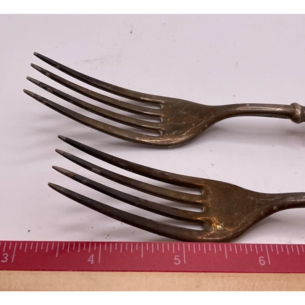 Wallingford CT WM. Rogers 12 DWT Silver-Plated Forks - 2 Count,‎ Vintage, READ